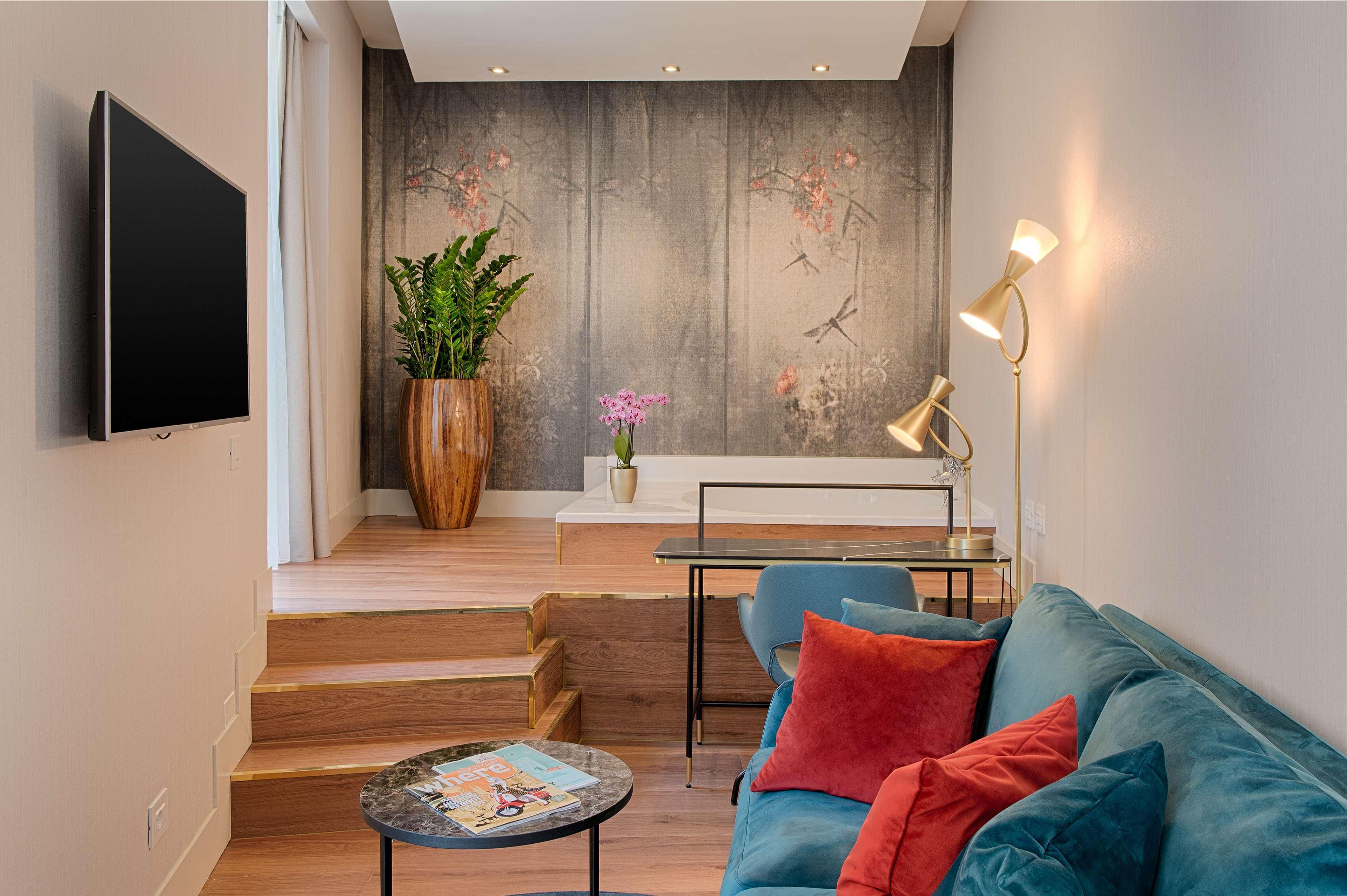 Nh Collection Roma Fori Imperiali Hotel Exterior photo A suite at the hotel