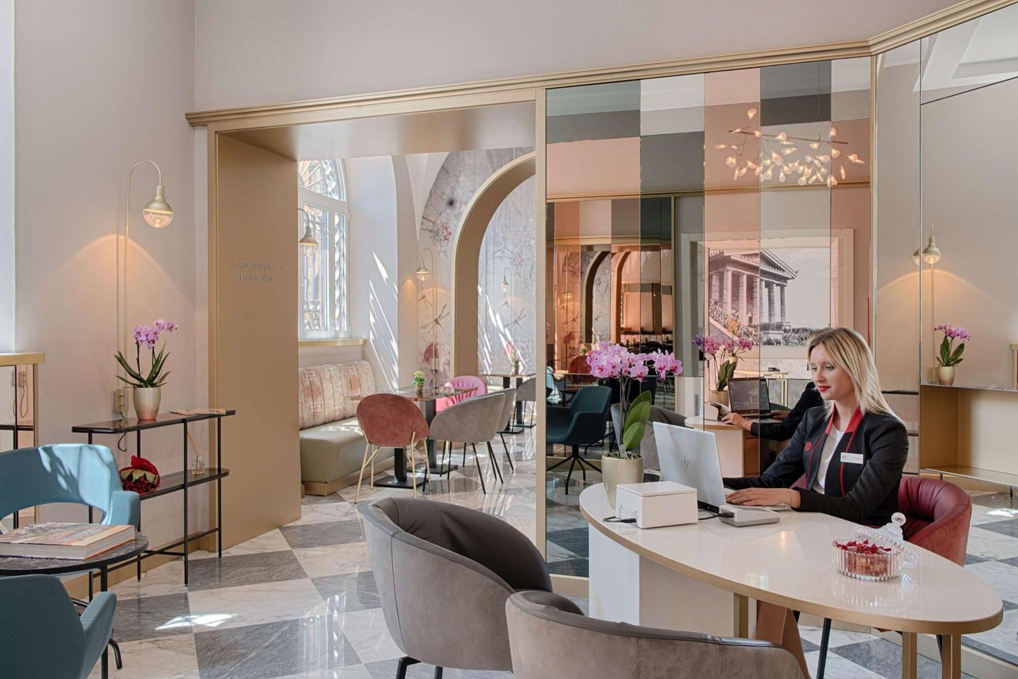 Nh Collection Roma Fori Imperiali Hotel Exterior photo The lobby of the hotel