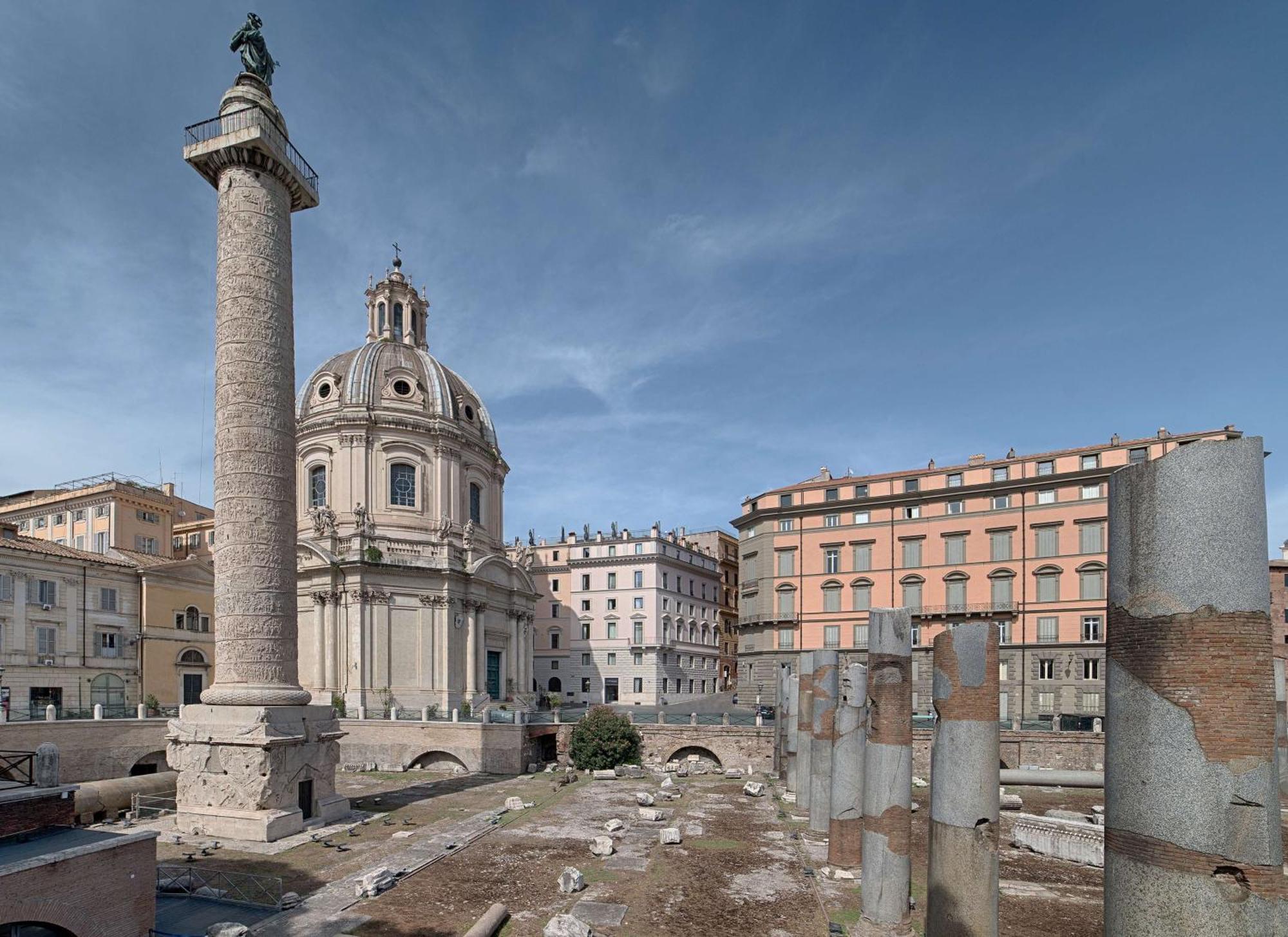 Nh Collection Roma Fori Imperiali Hotel Exterior photo The Roman Forum